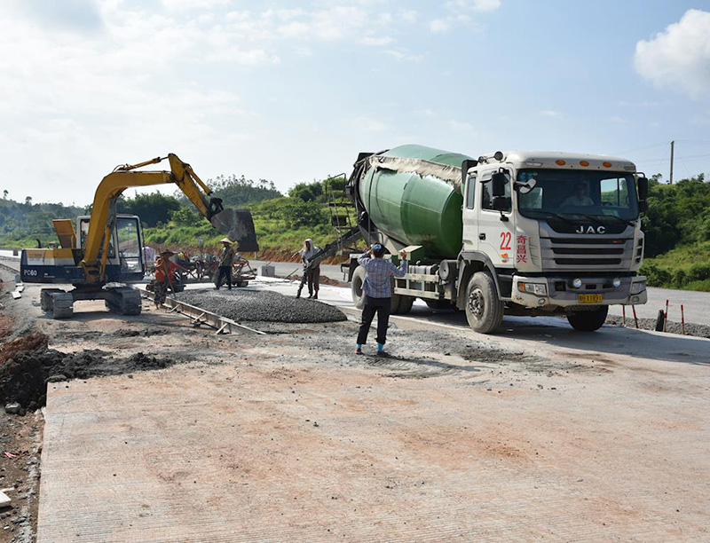 迎宾大道怀高段可望8月底通车 我县全力推进重点项目建设